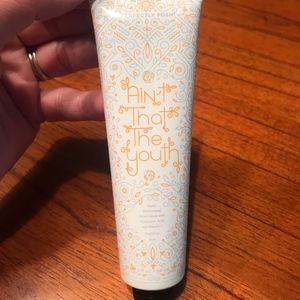 NWOT Ain't That The Youth Hand Creme